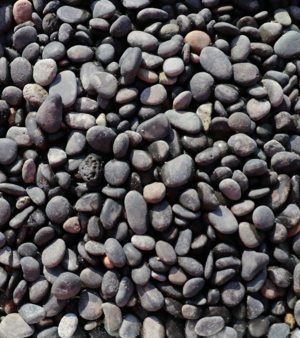 Beach Pebbles Black 8-16mm (Castlegrind Black)